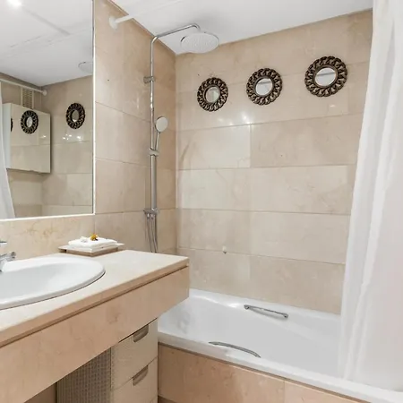 Marina Banus Iv Apartment