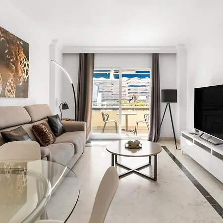 Marina Banus Iv Apartment